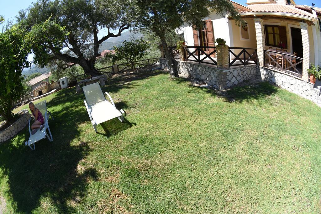 Yannis' Village Keri エクステリア 写真